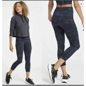 SPANX CAMO Legging Size Small Wide Waist Band